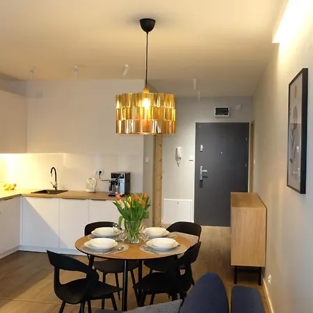 Tolka Z Balkonem I Garazem Podziemnym Gratis Apartmán *