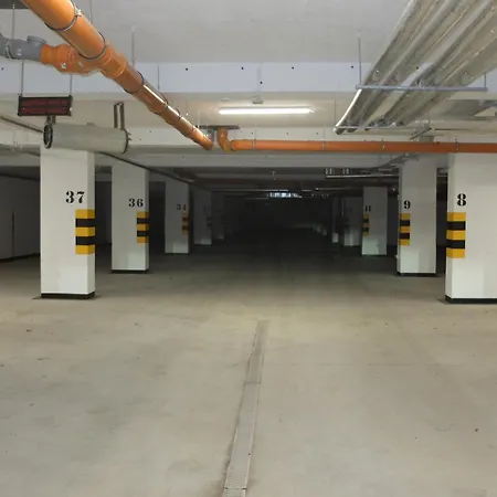 Tolka Z Balkonem I Garazem Podziemnym Gratis Apartmán *
