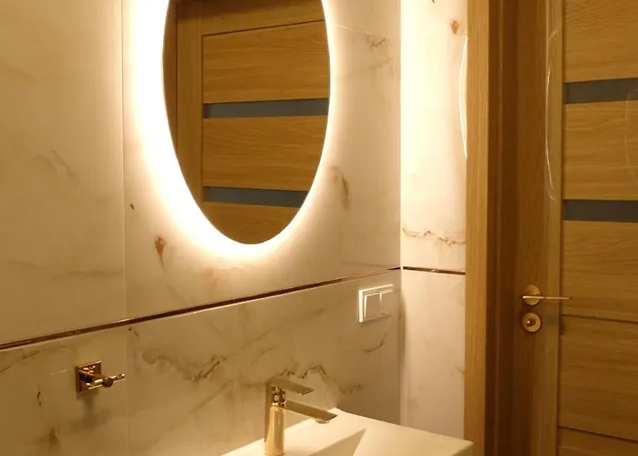 Tolka Z Balkonem I Garazem Podziemnym Gratis Apartment Kudowa Zdroj